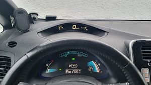 Nissan Leaf 2014 (4 фото из 4)