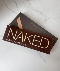 Urban Decay Naked (2 фото из 3)
