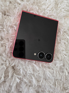 Samsung Galaxy Flip7 (1 foto / 9)