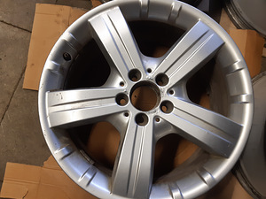 Mercedes Mb W164 X164 Gl литые диски R18 (4 фото из 5)