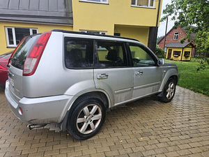 Nissan X-Trail 2007 (3 foto / 6)