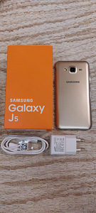 Samsung Galaxy J5 (2 foto / 4)