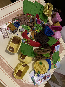 Mega bloks Смурфики или Lego и игрушки Ty (2 фото из 3)