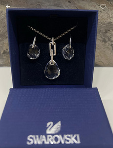 Swarovski (1 foto / 3)