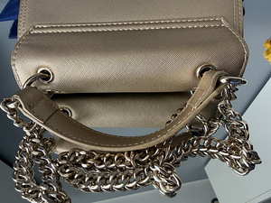 Золотая сумка Trussardi (2 фото из 6)
