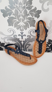 Uued ilusad sandaalid, kingad, 38