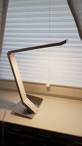 Led valge laualamp (9 foto / 9)