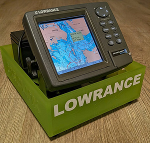 5" Kaardiplotter Lowrance, Navionics kaardiga (1 foto / 3)
