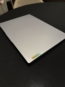 Lenovo IdeaPad Slim 3 16ABR8 2023 (1 foto / 3)
