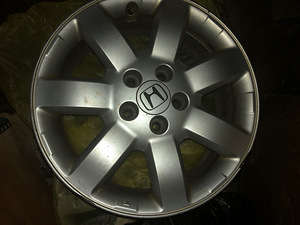 2.0 bens honda CRV 2010.a. valuveljed 3 tk (1 foto / 2)
