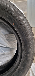 Lamellrehvid Tracmax X-PRIVILO S330 225/60 R18 M+S (1 foto / 5)
