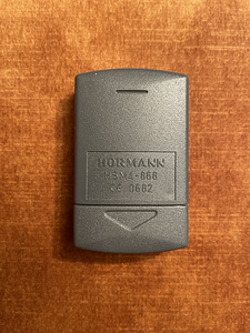 HÖRMANN HSM4 868 MHz garaaži-/väravapult (2 foto / 2)