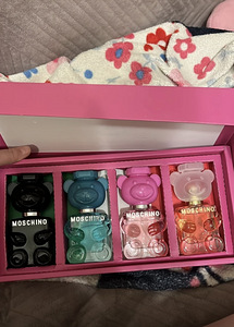 Moschino parfüüm