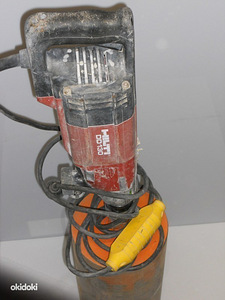 Teemantpuurmasin Hilti DD130 (2 foto / 3)