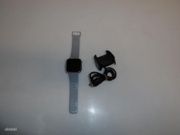 Смарт часы Fitbit Versa FB505 + зарядка (фото #2)