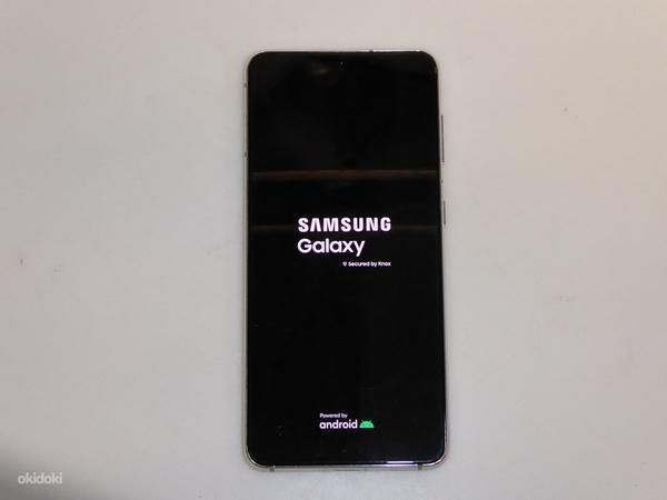 Мобильный телефон Samsung Galaxy S21 5G + Чехол (фото #3)