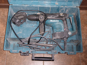 Puurvasar Makita HR4011C, 1100 w (3 foto / 5)