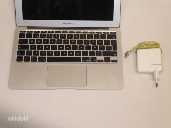 MacBook Air 11 Early 2015 + laadija (foto #4)