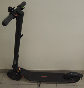 Elektriline tõukeratas Seagway Ninebot E25E + laadija (3 foto / 6)