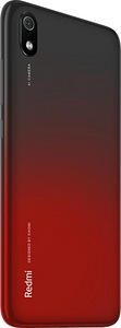 Nutitelefon Redmi 7A 2/32Gb ekraanil ja korpusel on kriime