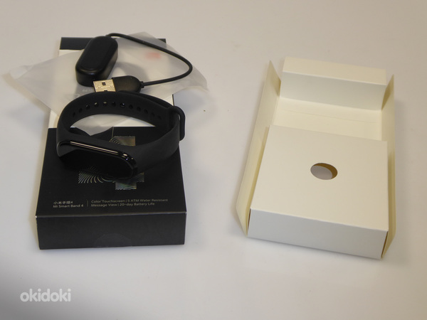 Умный браслет Xiaomi Mi Smart Band 4 + коробка (фото #4)