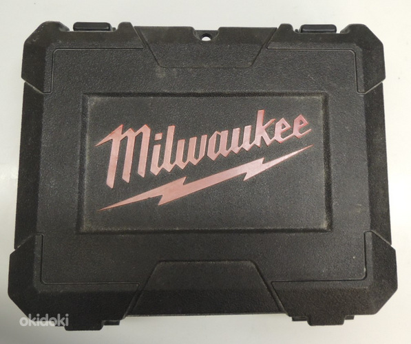Аккумуляторная дрель Milwaukee M12BDD + зарядка + чемодан (фото #3)