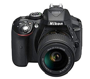 Зеркальная фотокамера Nikon D5300 + 2 объектива + зарядка