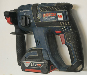 Перфоратор Bosch GBH18 V-EC + Аку 6,0Ач (6 фото из 6)