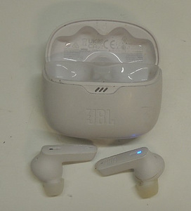 Bluetooth наушники JBL Tune Beam + док (4 фото из 5)