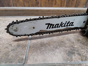 Kettsaag Makita UC3041A (5 foto / 5)