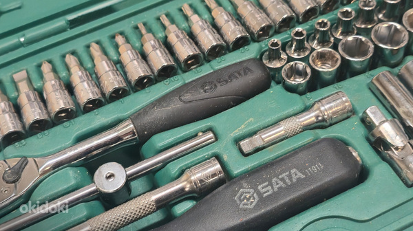 Padrunite ja võtmete komplekt Sata + Kohver