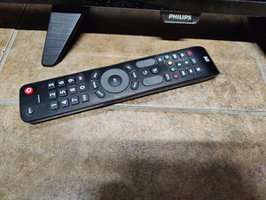 Teler 32" Philips 32PHH4201/88 + Pult (3 foto / 5)