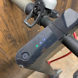 Tõukerattas Xiaomi M365 + laadija (4 foto / 7)