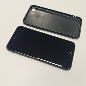 Mobiiltelefon Apple iPhone SE 64GB Aku 87% + kaane (2 foto / 6)