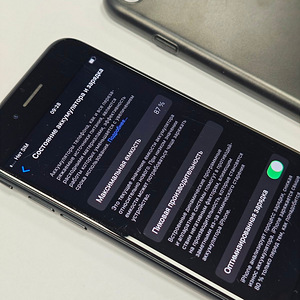Mobiiltelefon Apple iPhone SE 64GB Aku 87% + kaane (6 foto / 6)