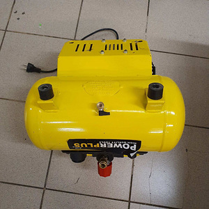 Õhukompressor PowerPlus POWX1723 (5 foto / 5)