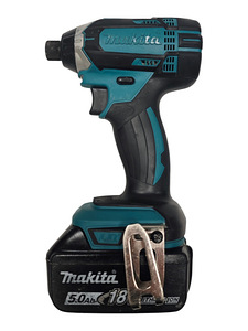 Akutrell Makita DTD153 + aku 5.0Ah (3 foto / 5)