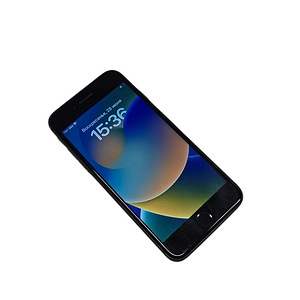 Nutitelefon Apple iPhone 8 64gb aku 76% (4 foto / 5)