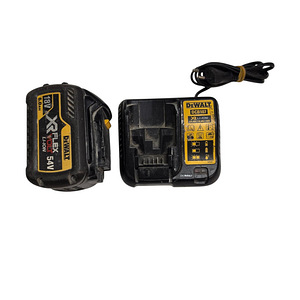 Laadija Dewalt DCB107 + aku Dewalt 6,0Ah (3 foto / 5)