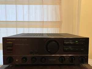 Onkyo Integra A-R700