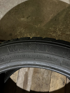 315/35 R20 Nokian WR SUV3 (5 foto / 5)