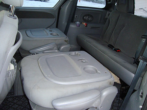 Chrysler Voyager (7 фото из 9)