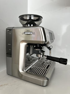 Sage Barista Touch kohvimasin / espressomasin (9 foto / 10)