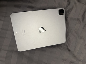 iPad Pro M2 11" 128GB Wi-Fi Space Gray (1 foto / 2)