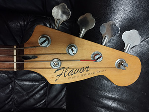 Flavor Jazz Bass (4 foto / 7)