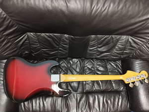 S. Galaner Jazz Bass Redburst (5 foto / 6)