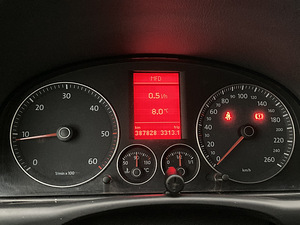 Vw Touran 2009 (10 foto / 10)