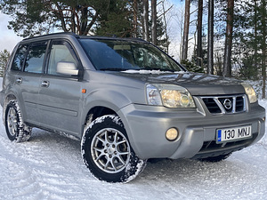 Nissan X-Trail (1 foto / 10)