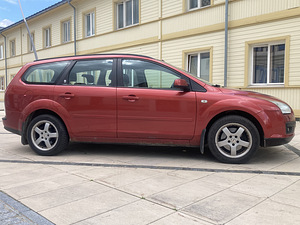 Ford Focus (3 фото из 8)