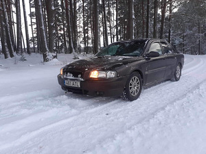 Volvo S80 (1 foto / 9)